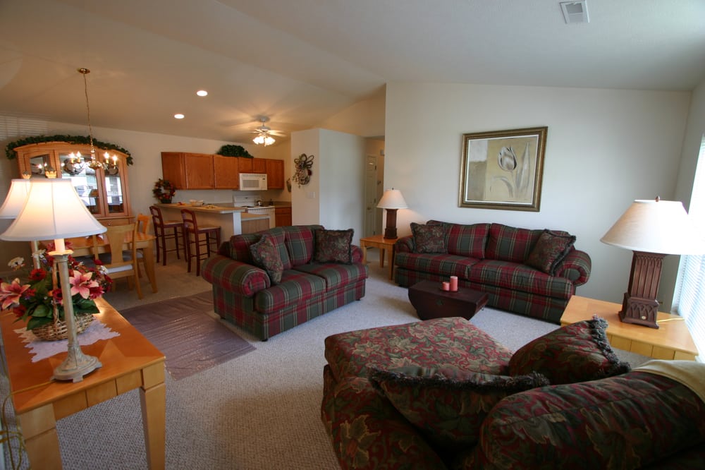 THE POINTE AT EVANS LAKE APARTMENTS 9191 N Lima Rd, Youngstown, Ohio