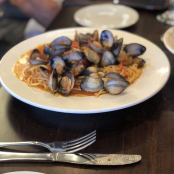 Chef’s Roma Kitchen - Linguine red clam - Italian Near Me - Henderson, Nevada Chef’s Roma Kitchen - Linguine red clam - Italian Near Me - Henderson, Nevada