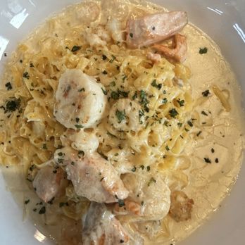 Real Seafood Company Bay City - Seafood Alfredo - Seafood Near Me - Bay City, Michigan