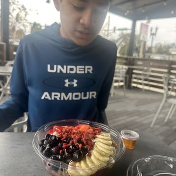 Fla Juice & Bowl - Açaí with side of honey - Juice Bars & Smoothies Near Me - Jacksonville, Florida