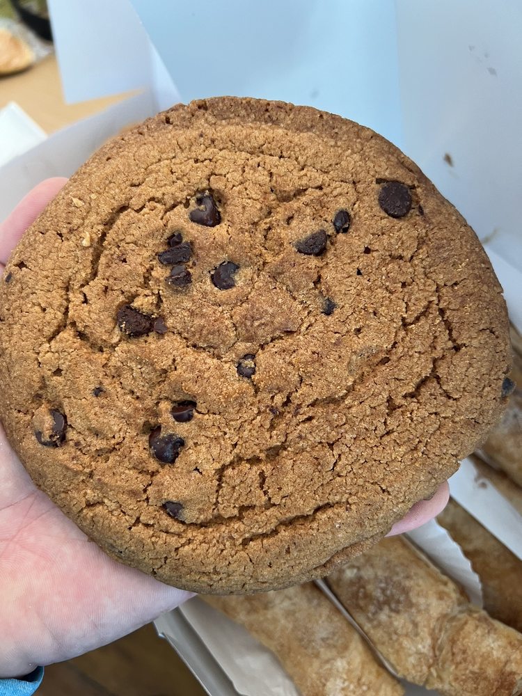M&M Bakery & Deli Image
