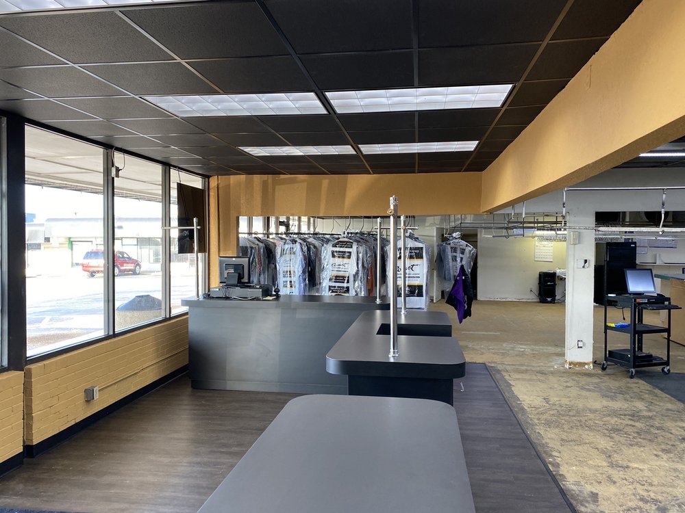 COMET ONE HOUR DRY CLEANERS & LAUNDRY Updated September 2024 5656 Meadowbrook Dr, Fort Worth