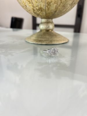Chaplin's Jewelry by null
