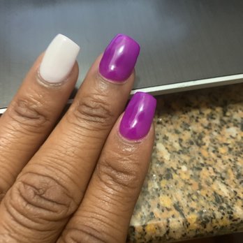 MetroWest Nails & Spa - It looks lumpy and has waves... I didn't order waves! - Nail Salons Near Me - Orlando, Florida