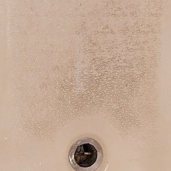 Venture Resorts - Shower filthy.. would you take a shower in here? - Vacation Rentals Near Me - Gatlinburg, Tennessee Venture Resorts - Shower filthy.. would you take a shower in here? - Vacation Rentals Near Me - Gatlinburg, Tennessee