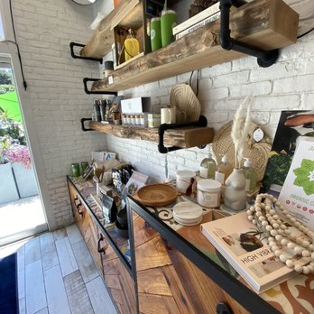 Juicy Ladies - Coffee & Tea Near Me - Pacific Palisades, California