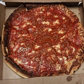 Hitz Pub and Eatery - Sausage and garlic deep dish pizza. - Pizza Near Me - Mundelein, Illinois