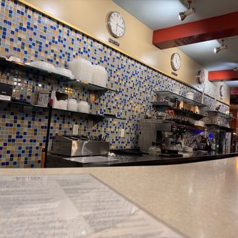 Skylark Diner - Diners Near Me - Edison, New Jersey