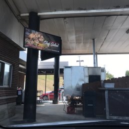 Curbside pickup! Curbside pickup!