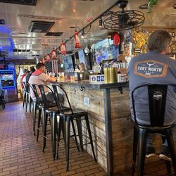 Oklahoma Smoke - Bar service, please!
