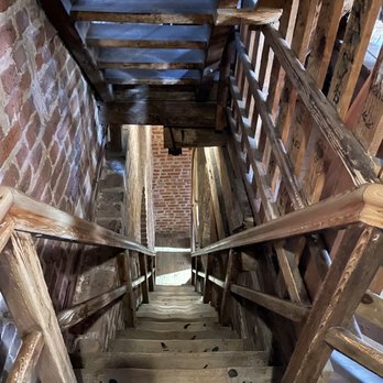 Dzwon Zygmunt - Totally not sketch staircase - Landmarks & Historical Buildings Near Me - Kraków, Massachusetts