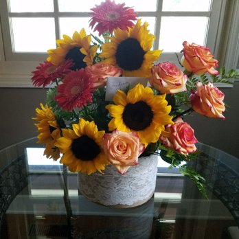 Buzzy Bee Flowers - I paid $100 for this measly arrangement AND told the florist NO PINK. Very disappointed with this florist and would not use them again. - Florists Near Me - Glendale, California Buzzy Bee Flowers - I paid $100 for this measly arrangement AND told the florist NO PINK. Very disappointed with this florist and would not use them again. - Florists Near Me - Glendale, California
