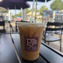 Medium Cold Brew w/ SF Vanilla and Almond Milk