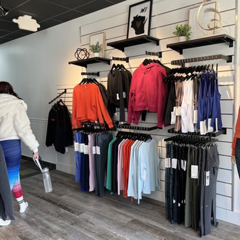 Pure Barre - Clothes for sale in the lobby - Barre Classes Near Me - Whitefish Bay, Wisconsin Pure Barre - Clothes for sale in the lobby - Barre Classes Near Me - Whitefish Bay, Wisconsin
