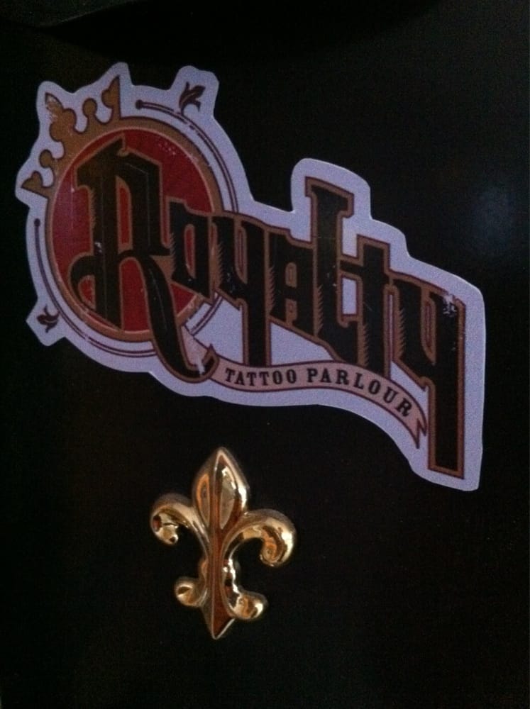Royalty Tattoo Parlour Logo