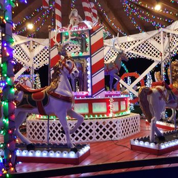 The christmas ranch - Holiday Decorations Near Me - Morrow, Ohio