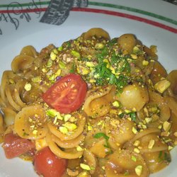Le 2 Isole - Orecchiette mit Garnelen und Pistazien