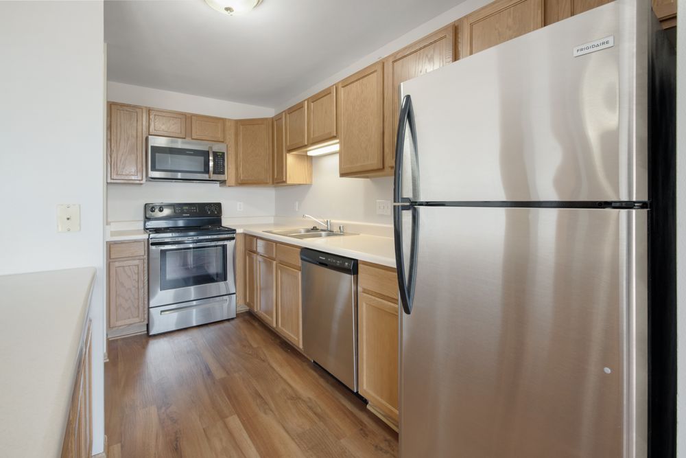 THE FALLS AT PIKE CREEK 22 Photos & 10 Reviews 6965 70th Ct