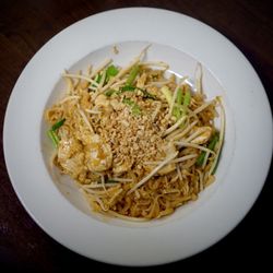 Tong Ta Thai Restaurant - Pad Thai