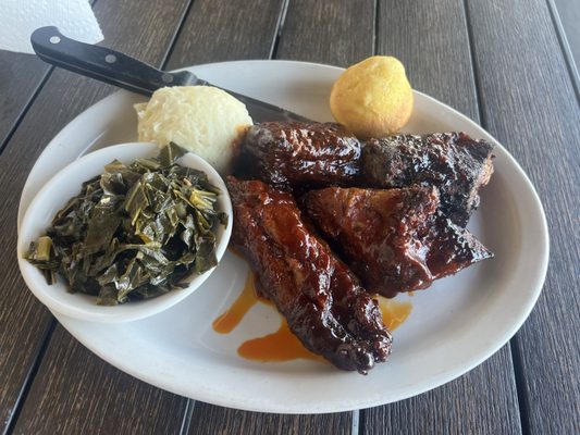 Bone Heads Bar B Que by null