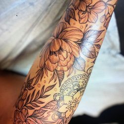 Artsy Culture Tattoo & Art Collective - Floral