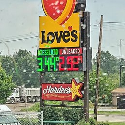 Exterior photo of Love's Travel Stop - Burbank, Ohio Exterior photo of Love's Travel Stop - Burbank, Ohio