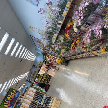 Trader Joe's - Entering Trader Joe's on Washington St - Grocery Near Me - Las Vegas, Nevada