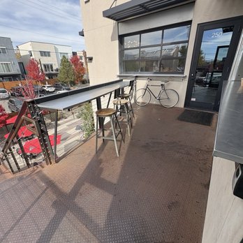 Midnight Coffee Roasting - Patio - Coffee Roasteries Near Me - Reno, Nevada