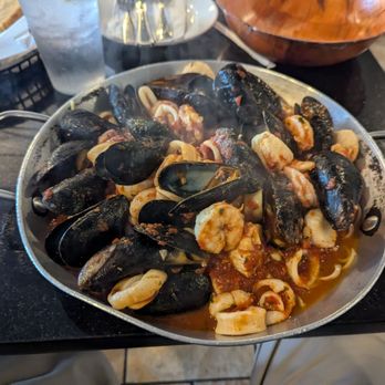 The Causeway Restaurant - Seafood Near Me - Gloucester, Massachusetts