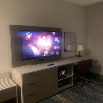 Hampton Inn Patterson - The tv and desk. - Hotels Near Me - Patterson, California Hampton Inn Patterson - The tv and desk. - Hotels Near Me - Patterson, California
