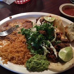 Tortas El Sinalonese - Tacos chihuahua. Description in the menu doesn't do it justice.