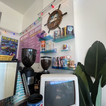 Broad Street Coffee Co. - Inside decor - Coffee & Tea Near Me - Malibu, California Broad Street Coffee Co. - Inside decor - Coffee & Tea Near Me - Malibu, California