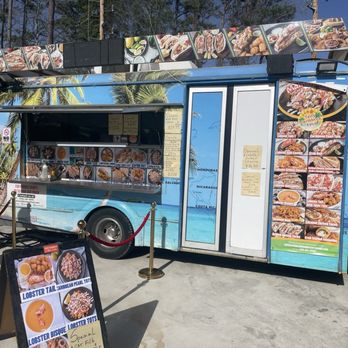 Porky's Backyard - Food Trucks Near Me - Humble, Texas