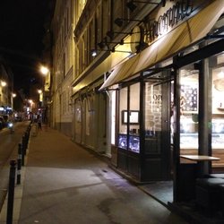 Amorino - La petite terrasse sympa sur la rue calme.