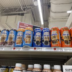 Hannaford Supermarket