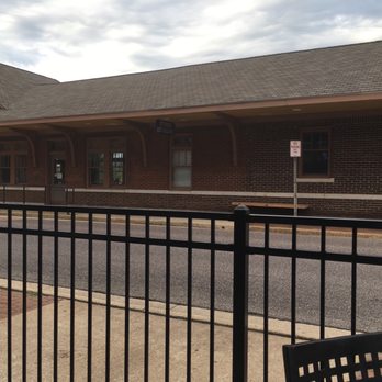 1869 Draft Room - Washington train station - Sports Bars Near Me - Washington, Missouri