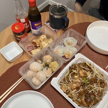 Well Season - Shrimp Chow Fun Dries Style, Shrimp Dumplings, Siu Mai, Deep Fry Seafood Roll, shrimp Seafood Scallop Dumping - Dim Sum Near Me - Davis, California Well Season - Shrimp Chow Fun Dries Style, Shrimp Dumplings, Siu Mai, Deep Fry Seafood Roll, shrimp Seafood Scallop Dumping - Dim Sum Near Me - Davis, California