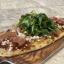 Til's Oceanside Restaurant
