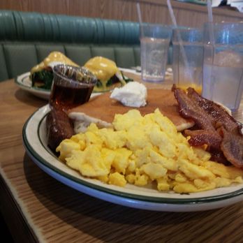 Penfold's Café - Breakfast & Brunch Near Me - Temecula, California