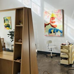 Roommate Salon