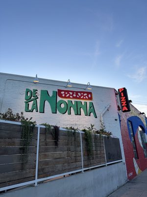 De La Nonna - Art's District by null
