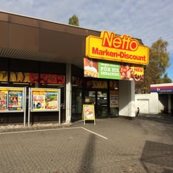 Netto Marken-Discount - Blick vom Parkplatz
