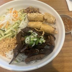 Saigon Noodle House - Bun thit noung was great!