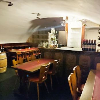 Weinhaus Michel - Der Gewölbekeller - Wine Bars Near Me - Mainz, RP