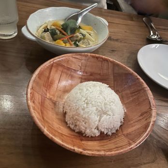 Lom Wong - Rice and Kaeng Phet Fat Tawng curry - Thai Near Me - Phoenix, Arizona Lom Wong - Rice and Kaeng Phet Fat Tawng curry - Thai Near Me - Phoenix, Arizona