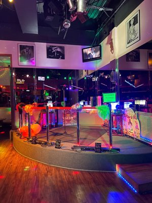 Lizard Lounge by null