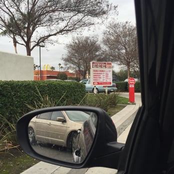 In-N-Out Burger - Drive thru - Fast Food Near Me - Tracy, California