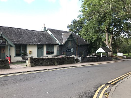 Oak Tree Inn by null