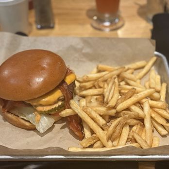 BJ's Restaurant & Brewhouse - Unsure they game me the wrong burger - New American Near Me - Vacaville, California BJ's Restaurant & Brewhouse - Unsure they game me the wrong burger - New American Near Me - Vacaville, California