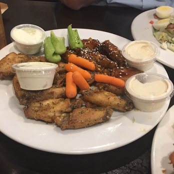 Bigg Daddy's - Plate of wings - American Near Me - Cornelia, Georgia